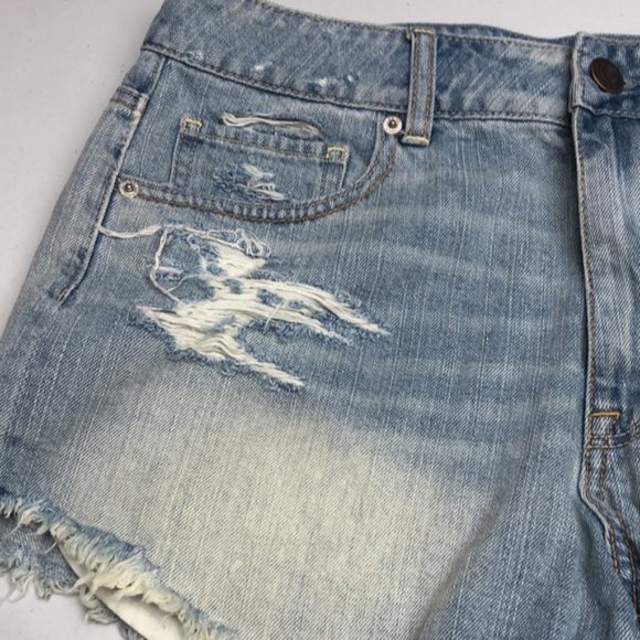 LIKE NEW VINTAGE AMERICAN EAGLE DISTRESS JEAN SHORTS W12/31 🦅 - Picture 6 of 11